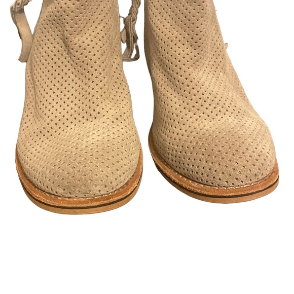 DOLCE VITA Suede Ankle Booties boots Zip Up Tan Size 7 - Picture 3 of 6